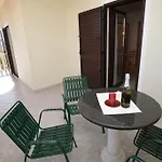 Macola Apartment