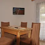 Appartement Macola *