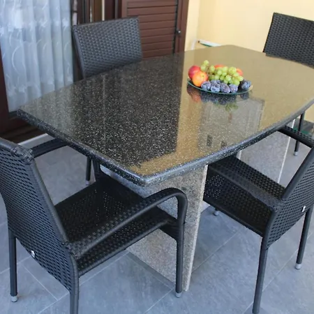 Apartment Macola Trogir