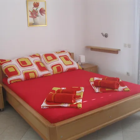 Macola Apartment *