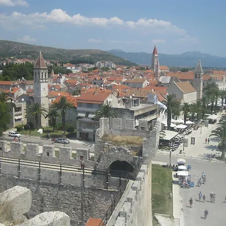 Macola * Trogir