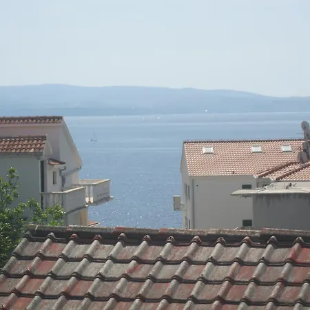 Macola Apartment
