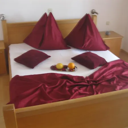 Apartment Macola *